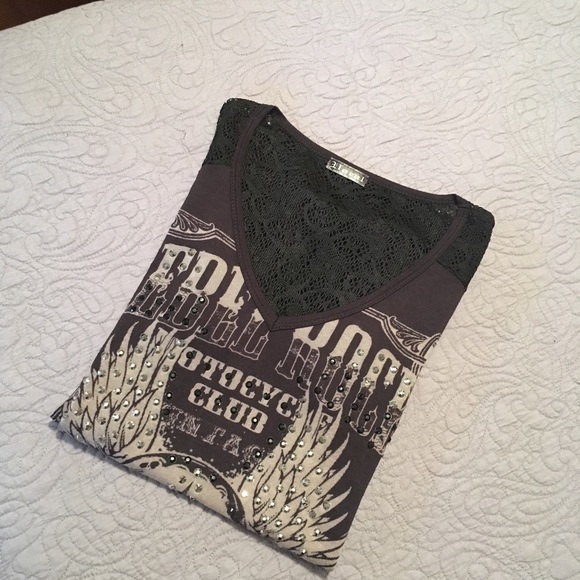 Vocal Shirt with Studs and Lace - Picture 7 of 7